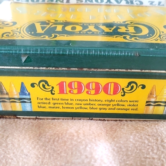 Crayola Collector Colors Tin Box Crayons Never Opened Circa 1991 - Picture 5 of 12